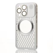 Металлический чехол AROMA PERFORATED METAL с поддержкой MagSafe для iPhone 14 Pro Max серебряный