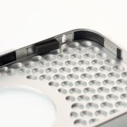 Металлический чехол AROMA PERFORATED METAL с поддержкой MagSafe для iPhone 14 Pro Max серебряный