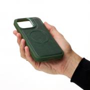 Чехол MagSafe LEATHER CAMERA CASE для iPhone 15 Pro темно-зеленый