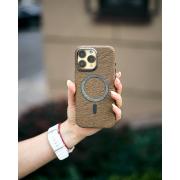 Чехол LUXURY Leather Case с поддержкой MagSafe для iPhone 14 Pro desert titanium