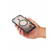 Силиконовый чехол MATTE с поддержкой MagSafe для iPhone 17 classic black