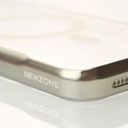 Пластиковый чехол MagSafe NEWZONE для iPhone 15 Pro серебряный