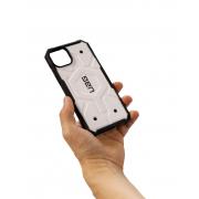 Противоударный чехол UAG для IPhone 15 Plus white