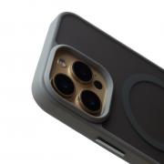 Силиконовый чехол MATTE с поддержкой MagSafe для iPhone 16 Pro Max titanium black