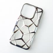 Силиконовый чехол THREE-DIMENSIONAL DIAMOND для iPhone 15 Pro серебряный