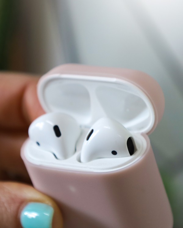 Чехол для Airpods 1/2 ULTRA SLIM кремовый