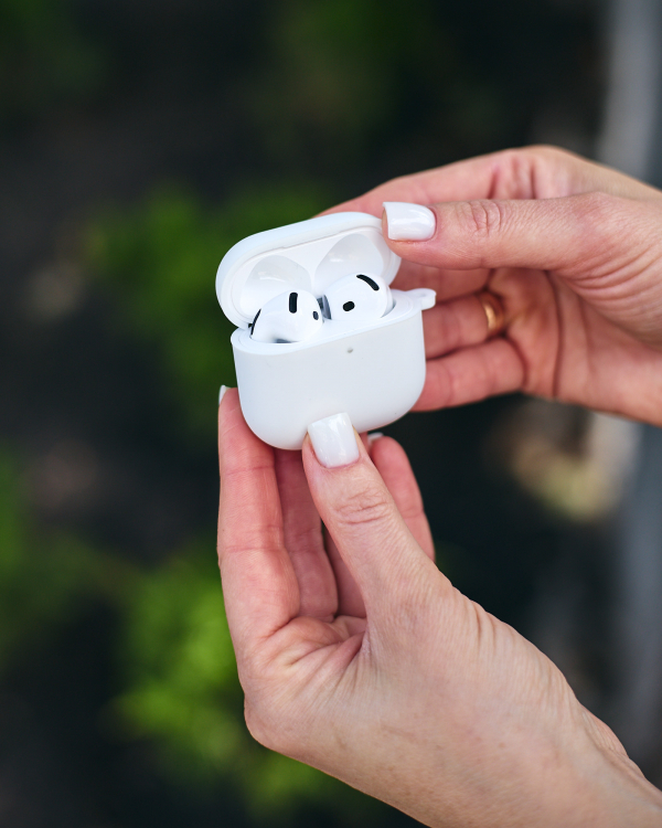Чехол для Airpods 4 SOFT+Fiber white