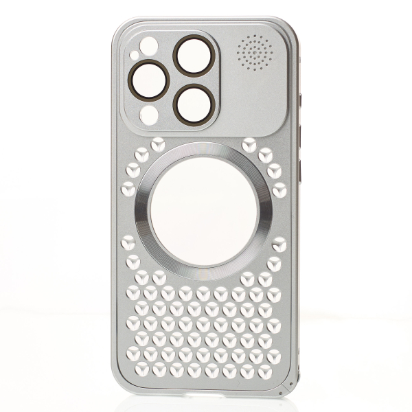 Металлический чехол AROMA PERFORATED METAL с поддержкой MagSafe для iPhone 14 Pro Max серебряный