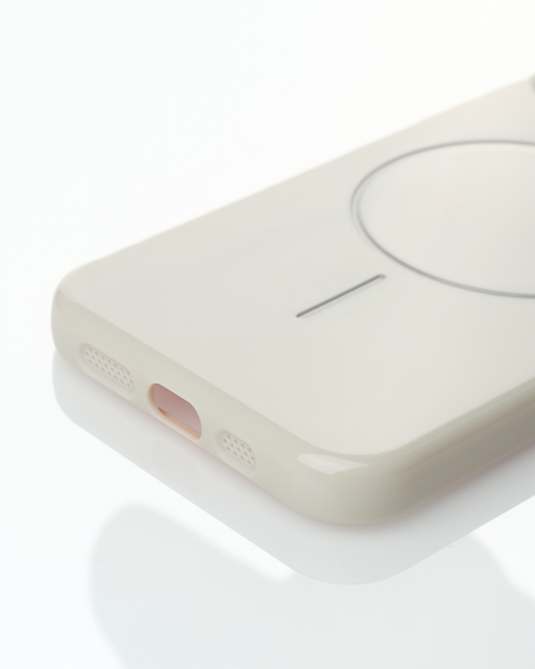 Чехол Glamour Case with MagSafe для iPhone 11 natural titanium