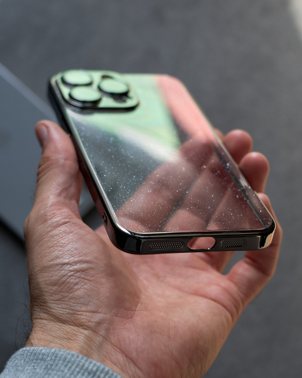 Пластиковый чехол GLITTER для iPhone 13 Pro Max черный