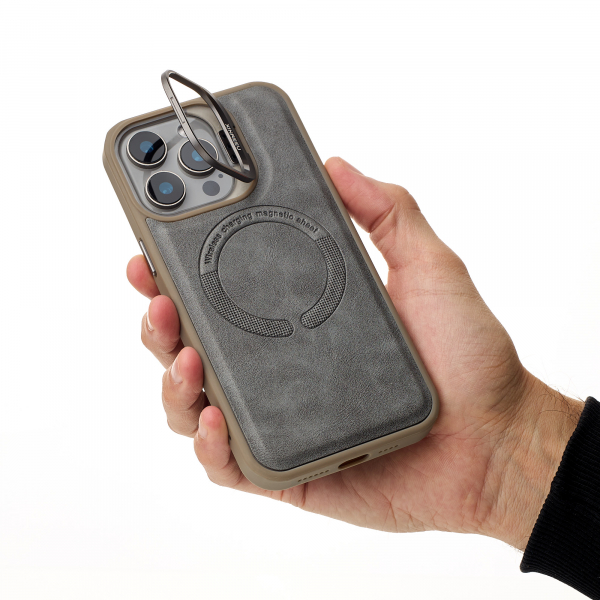 Чехол LEATHER CAMERA CASE с поддержкой MagSafe для iPhone 11 серый