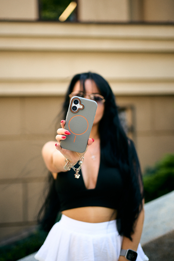 Силиконовый чехол Slim Ring Leather Textured с поддержкой MagSafe для iPhone 16 stone gray