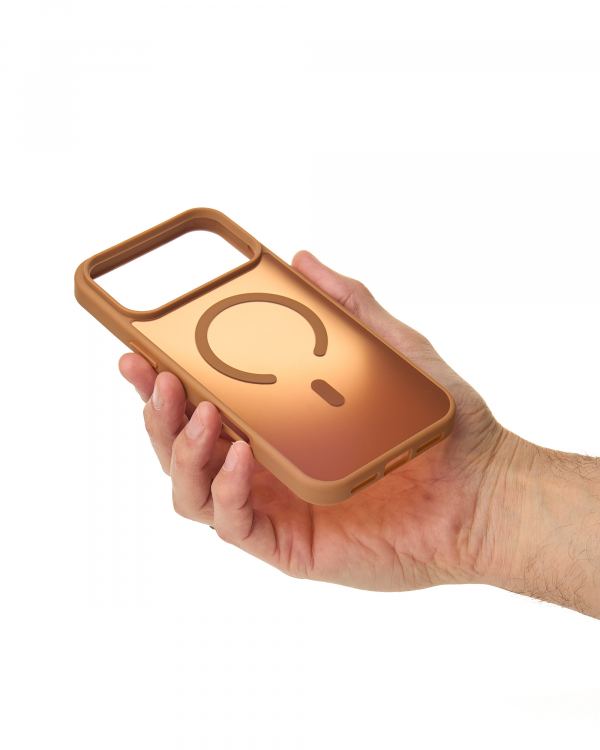 Силиконовый чехол MATTE с поддержкой MagSafe для iPhone 17 Pro coffee brown