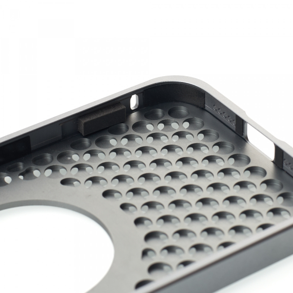 Металлический чехол MagSafe AROMA PERFORATED METAL для iPhone 14 Pro серый