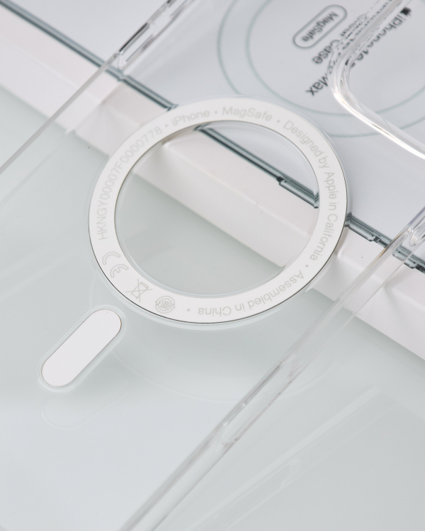 Пластиковый чехол Lux Clear с поддержкой MagSafe для iPhone 16 Pro Max Clear