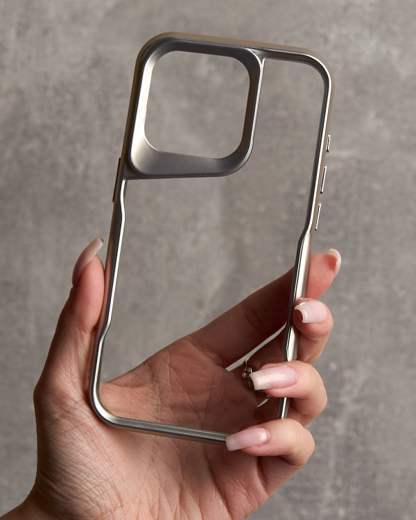 Пластиковый чехол NEWZONE для iPhone 13 Pro Max серебряный