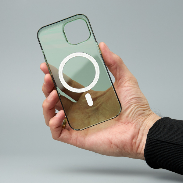Пластиковый чехол OrigCase "Clear" with MagSafe для iPhone 15 Pro Max зеленый
