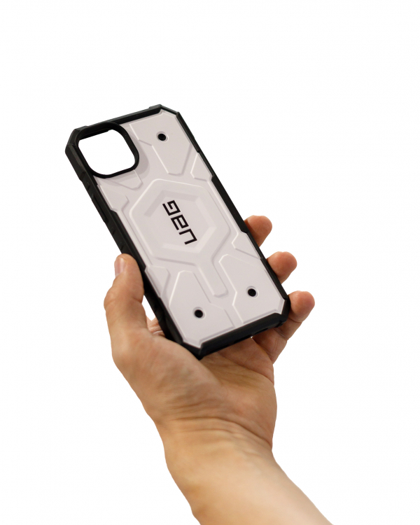 Противоударный чехол UAG для IPhone 15 Plus white