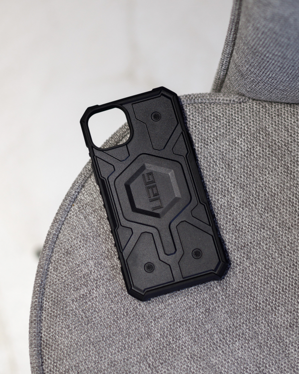 Противоударный чехол UAG для IPhone 15 Pro Max black