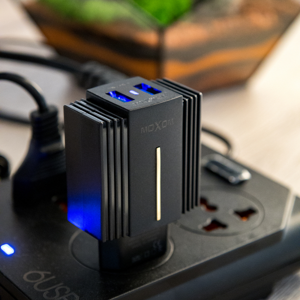 Сетевое зарядное устройство MOXOM 2в1 micro 2USB/2.4A (MX-HC11) черный