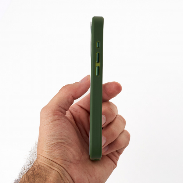 Силиконовый чехол MagSafe CAMERA GLASS PROTECTION для iPhone 16 Pro Max темно-зеленый