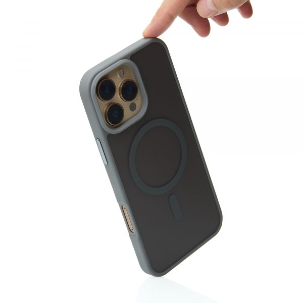 Силиконовый чехол MATTE с поддержкой MagSafe для iPhone 16 Pro Max titanium black