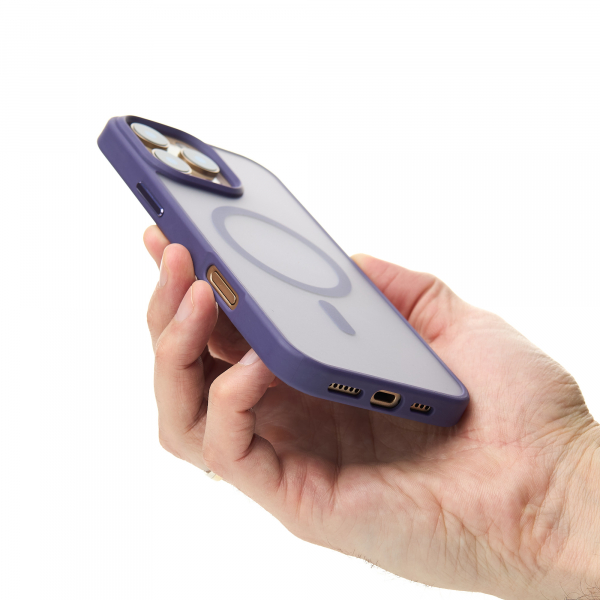 Силиконовый чехол MATTE с поддержкой MagSafe для iPhone 16 Pro Max dark purple