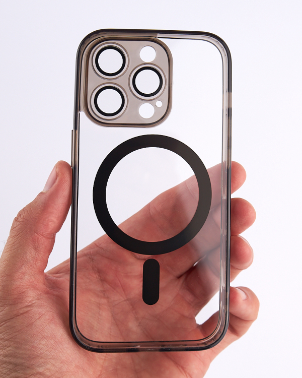 Силиконовый чехол SHADE PHONE с поддержкой MagSafe для iPhone 15 Pro черный