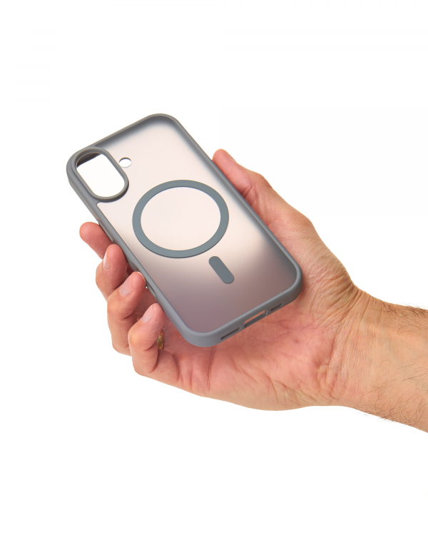 Силиконовый чехол MATTE с поддержкой MagSafe для iPhone 17 titanium black