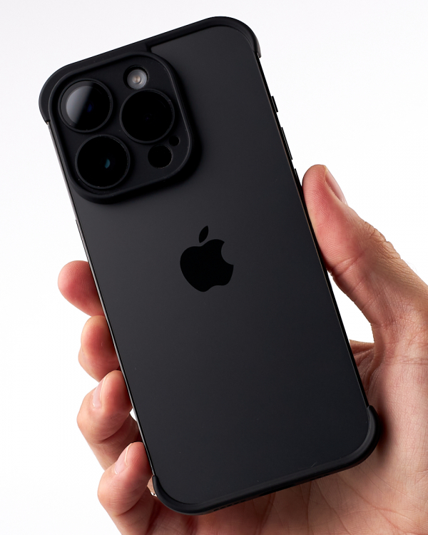 Силиконовая накладка CornerPad 3in1 для iPhone 14 Plus черный