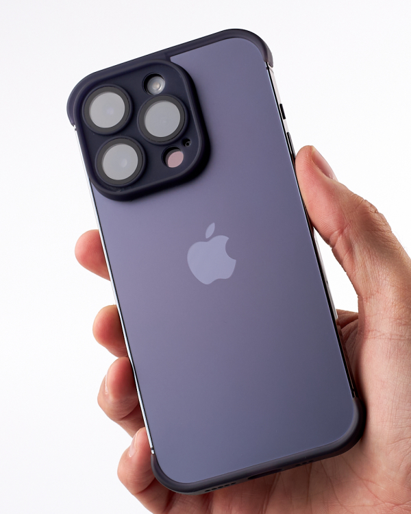 Силиконовая накладка CornerPad 3in1 для iPhone 14 фиолетовый