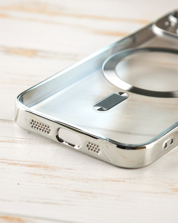 Силиконовый чехол SHINING with MagSafe для iPhone 15 Plus серебряный
