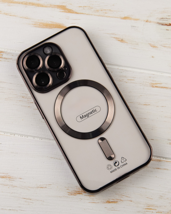 Силиконовый чехол SHINING с поддержкой MagSafe для iPhone 15 Pro черный