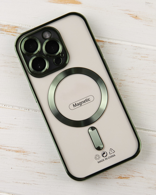 Силиконовый чехол SHINING с поддержкой MagSafe для iPhone 15 Pro зеленый