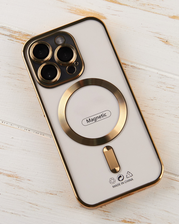 Силиконовый чехол SHINING with MagSafe для iPhone 15 Pro золотой