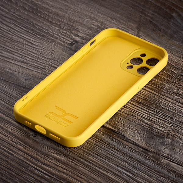 Силиконовый чехол SOFT Silicone Case для iPhone 12 Pro Max (без лого) лимонный