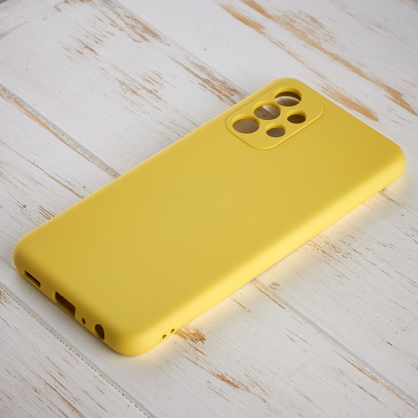 Силиконовый чехол SOFT Silicone Case для Samsung A13 4G (без лого) лимонный