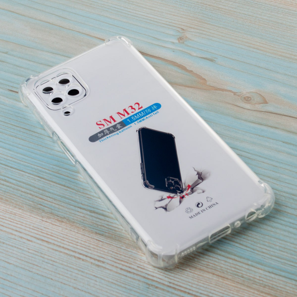Силиконовый чехол WS SHOCKPROOF для Samsung M32 4G прозрачный