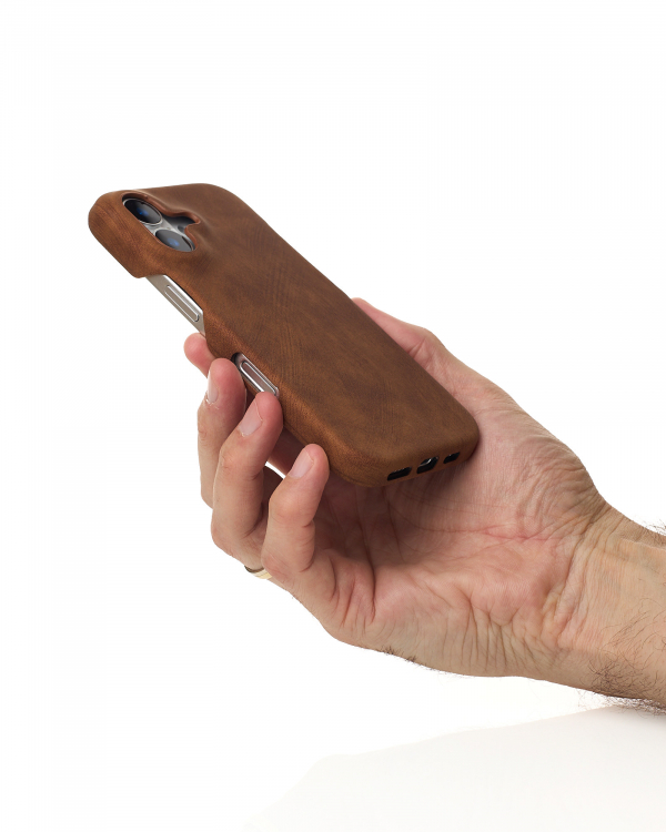 Чехол LEATHER Case для iPhone 16 brown