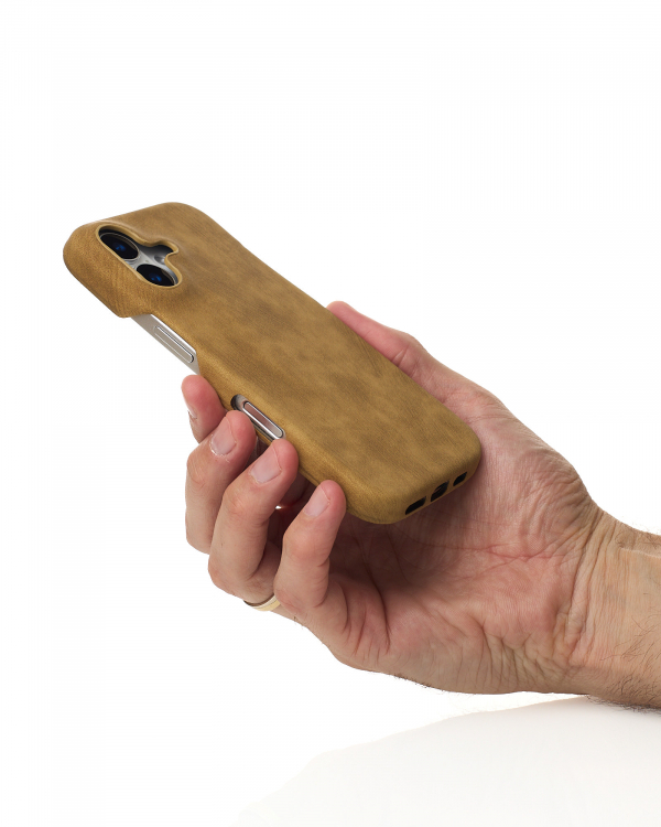 Чехол LEATHER Case для iPhone 16 desert titanium