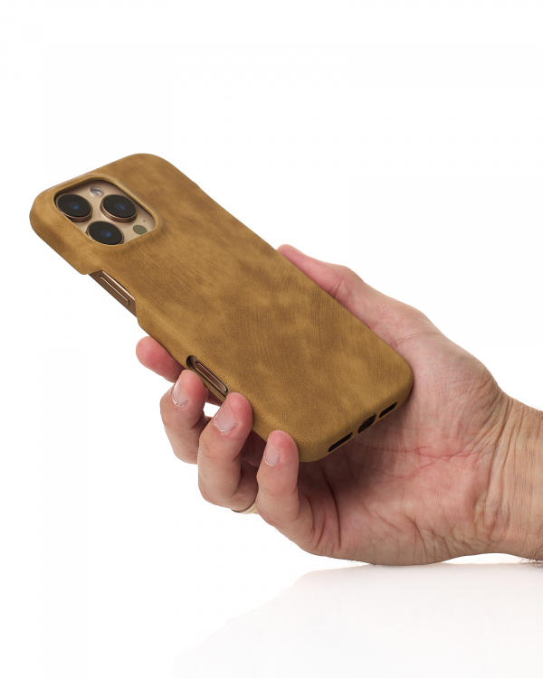 Чехол LEATHER Case для iPhone 16 Pro desert titanium